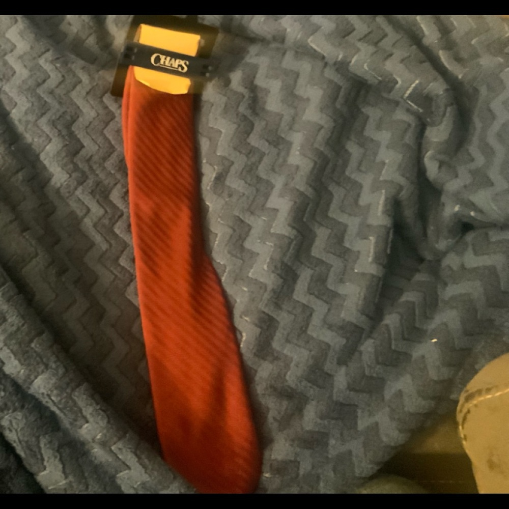 Red tie for 15$